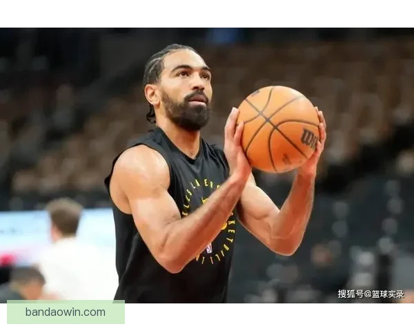 湖人交易对比肯纳德与文森特表现差距明显分析